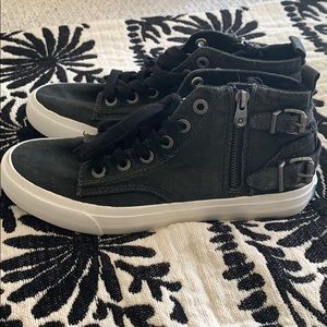 NEW size 8.5 Blowfish Malibu high tops